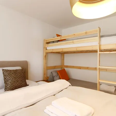 Apartment Lorez 5d By 